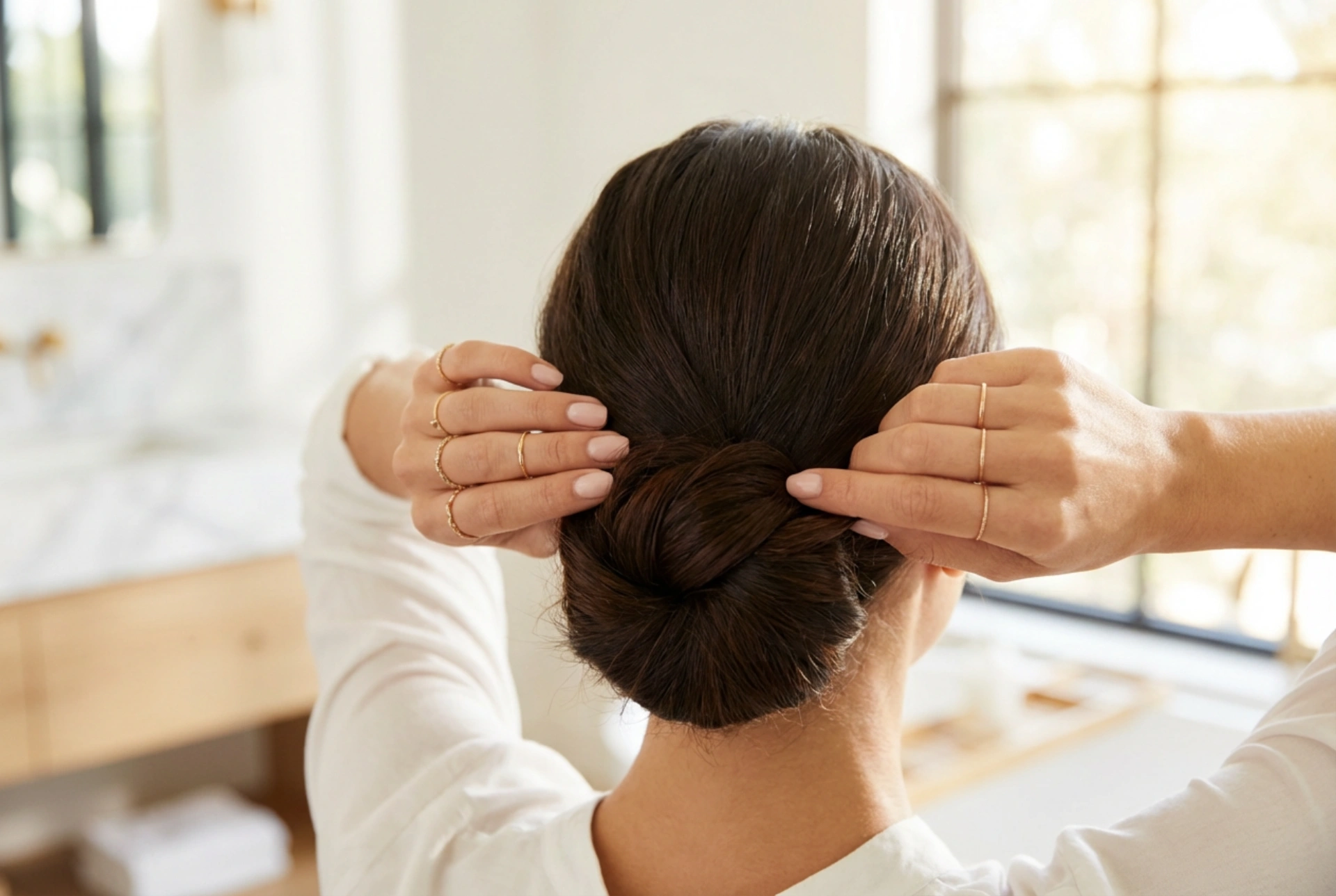 De cabelo liso a um visual incrível: penteado para cabelo liso em 10 minutos