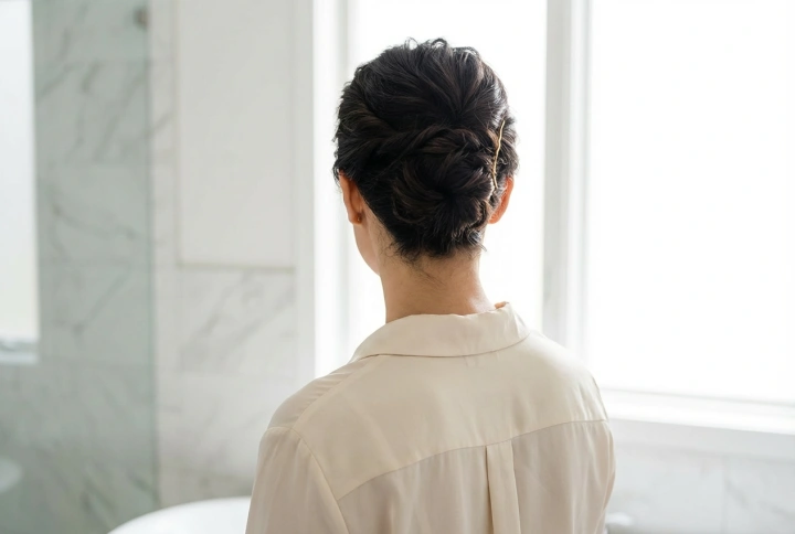 Penteados para a mãe da comunhão: cabelo curto e penteados, coques elegantes passo a passo