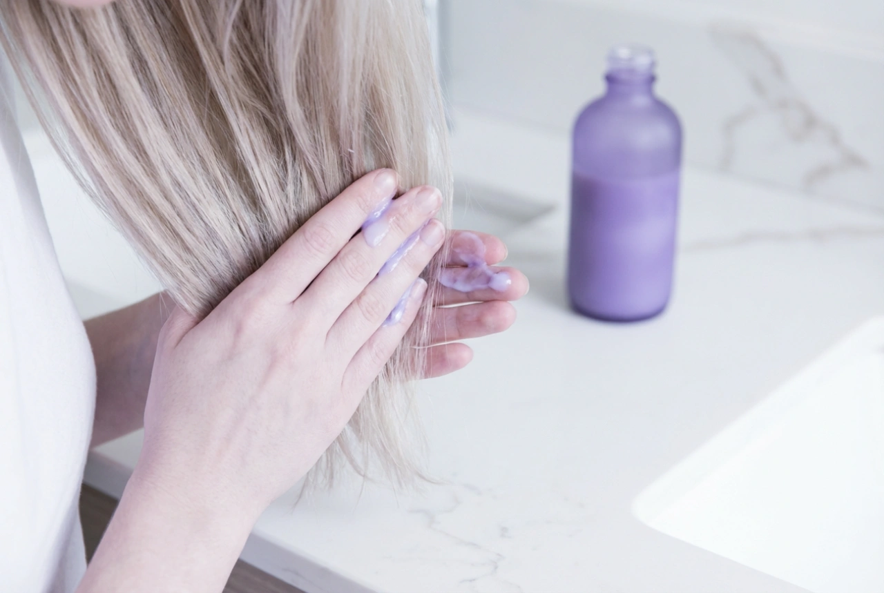 Condicionador Roxo: Neutralização de Tons Amarelos Passo a Passo