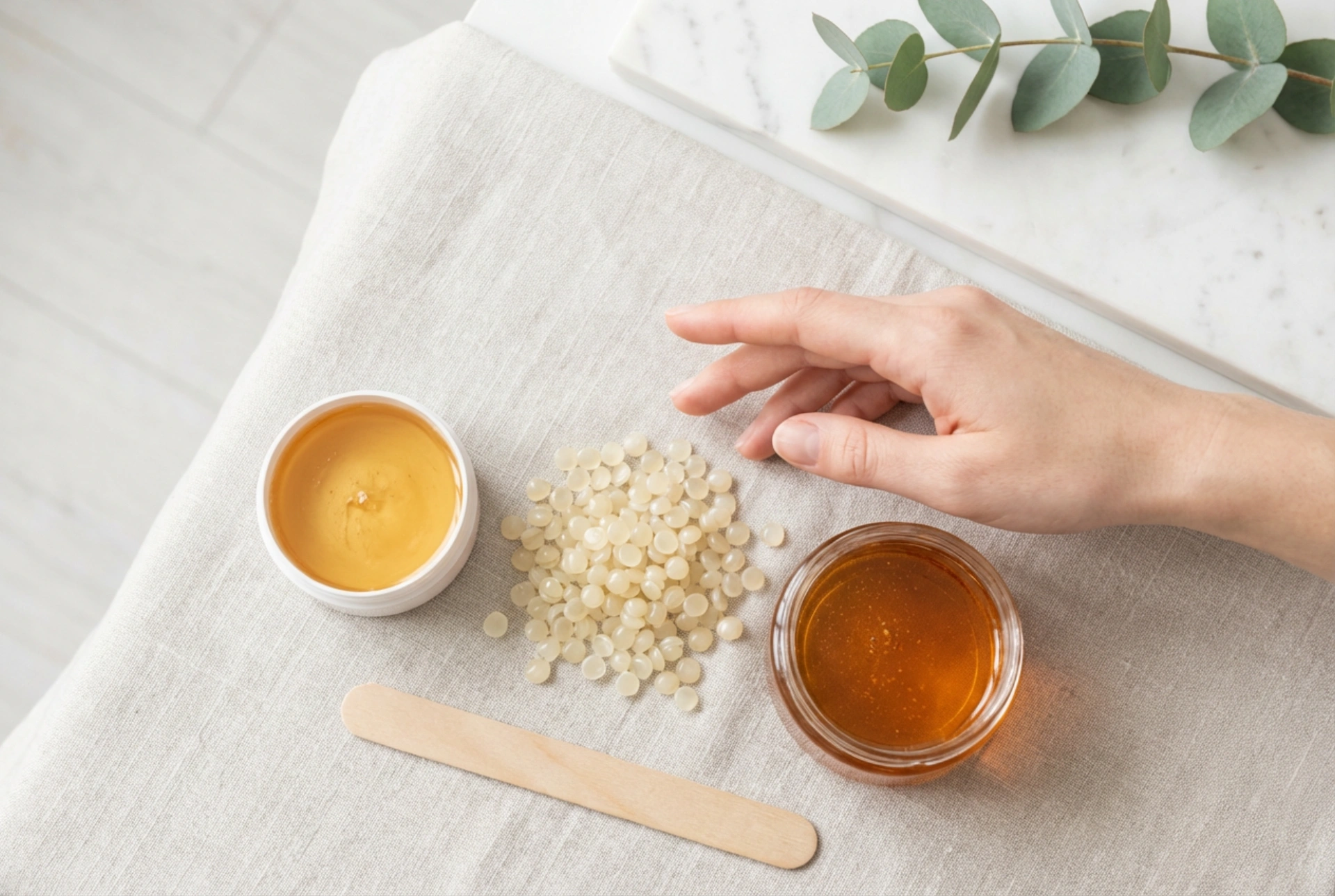 Como escolher a cera para depilação: tipos, aplicação e erros comuns