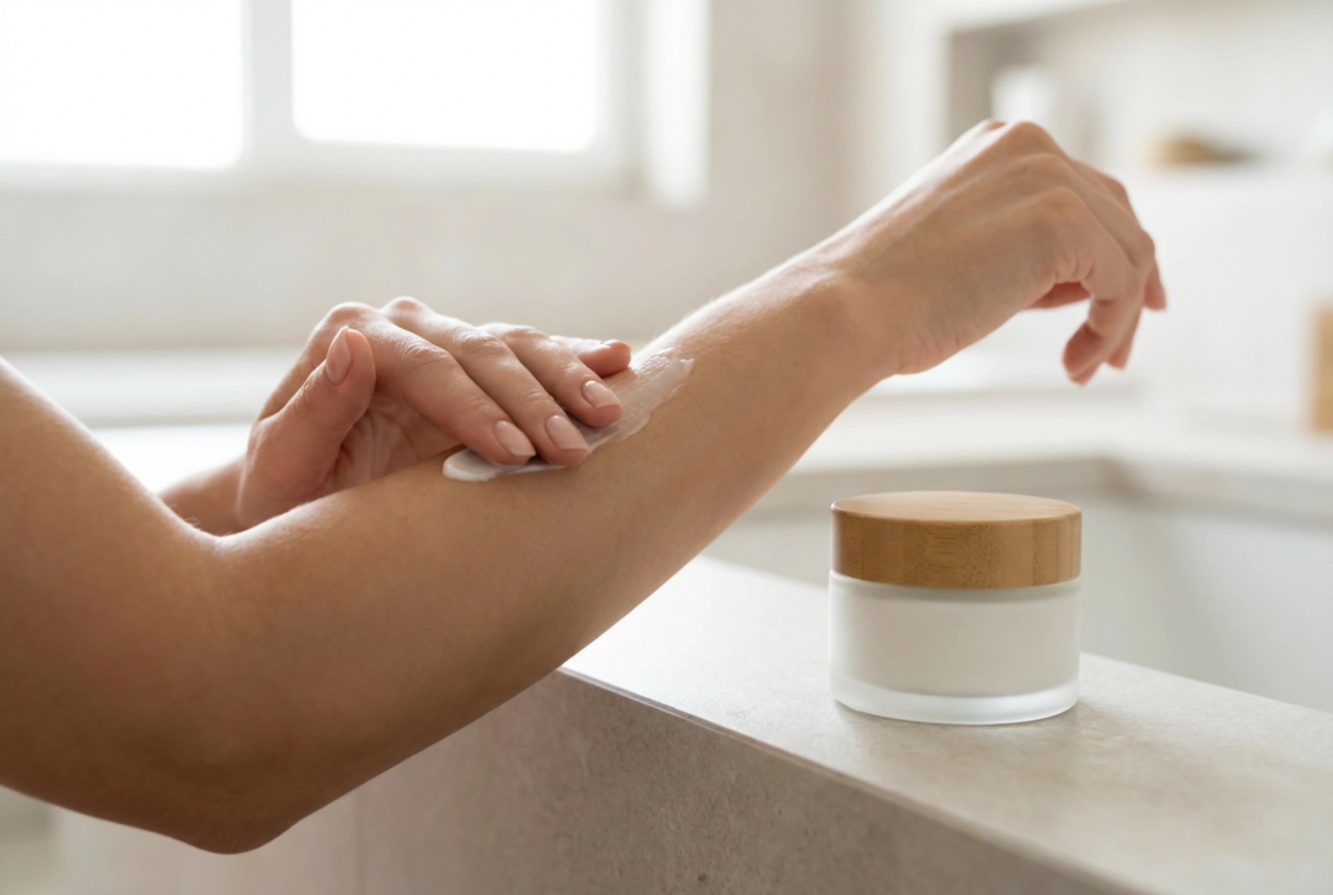 Creme para pelos encravados: como escolher e usar após a depilação