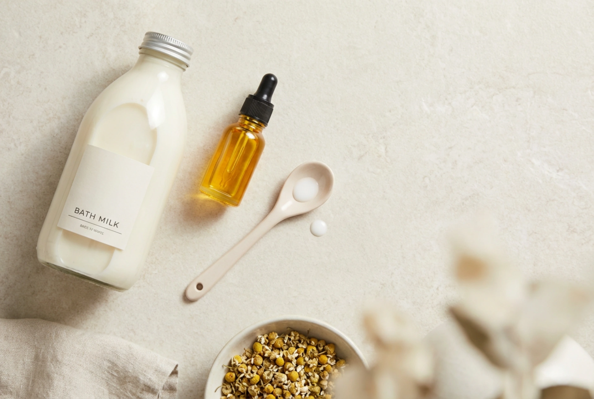 Leite de banho: como dosear, combinar com óleo e cuidar da pele