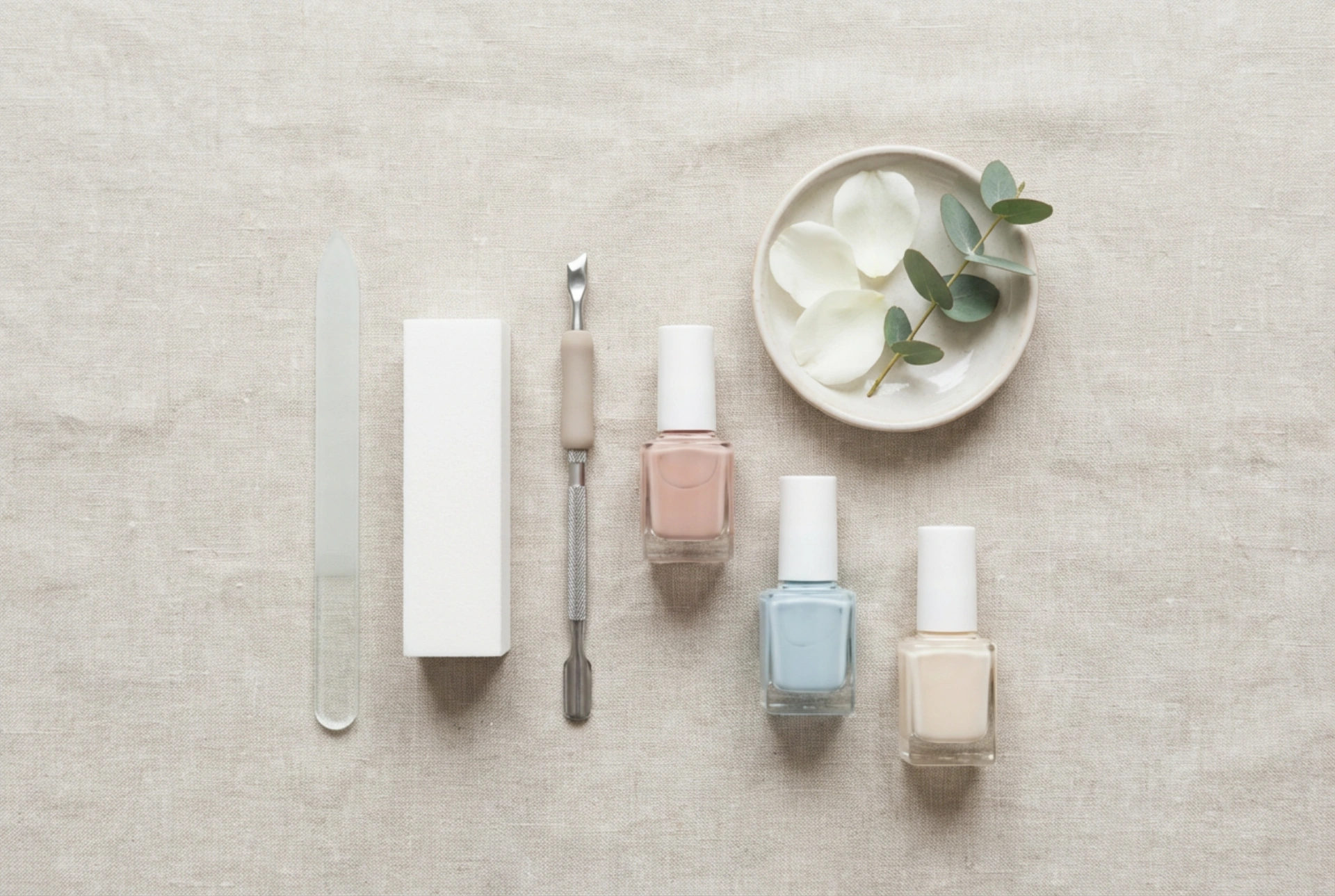Acessórios para fazer as unhas: lista de essenciais e dicas práticas
