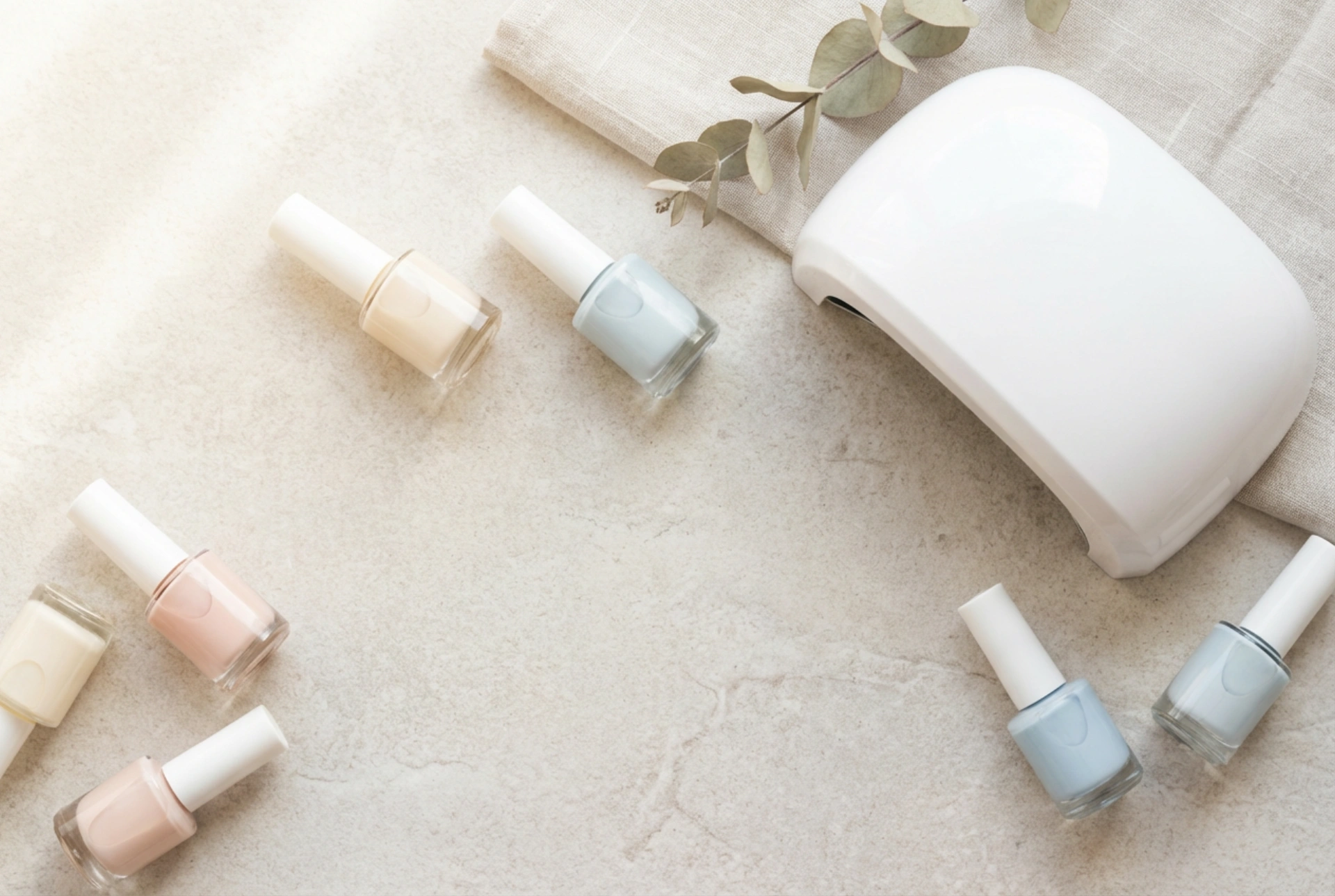 Vernizes de Gel para Unhas: Quais as Suas Diferenças e Como Endurecê-los Corretamente