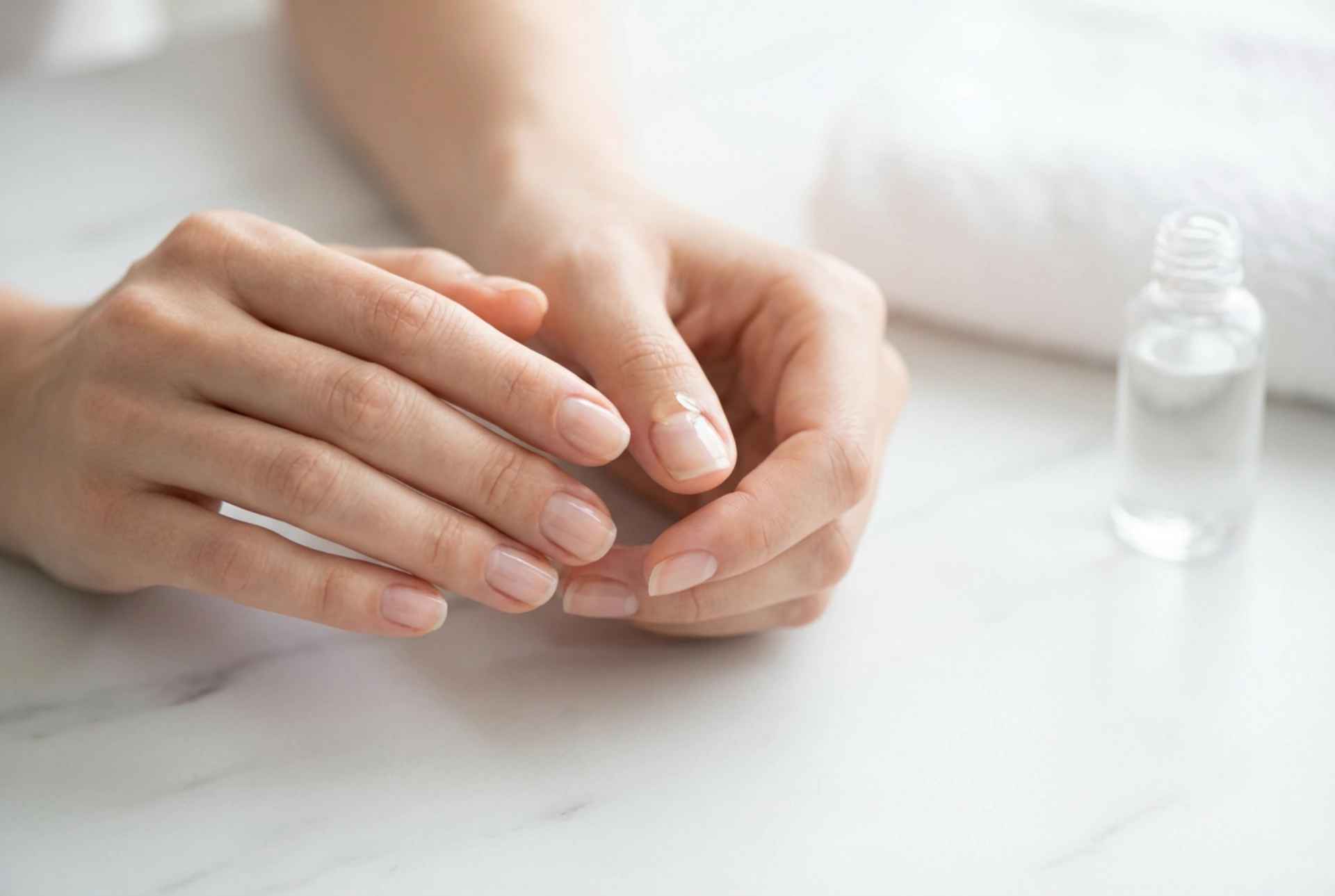Óleo para cutículas no cuidado da manicure: como e quando usar