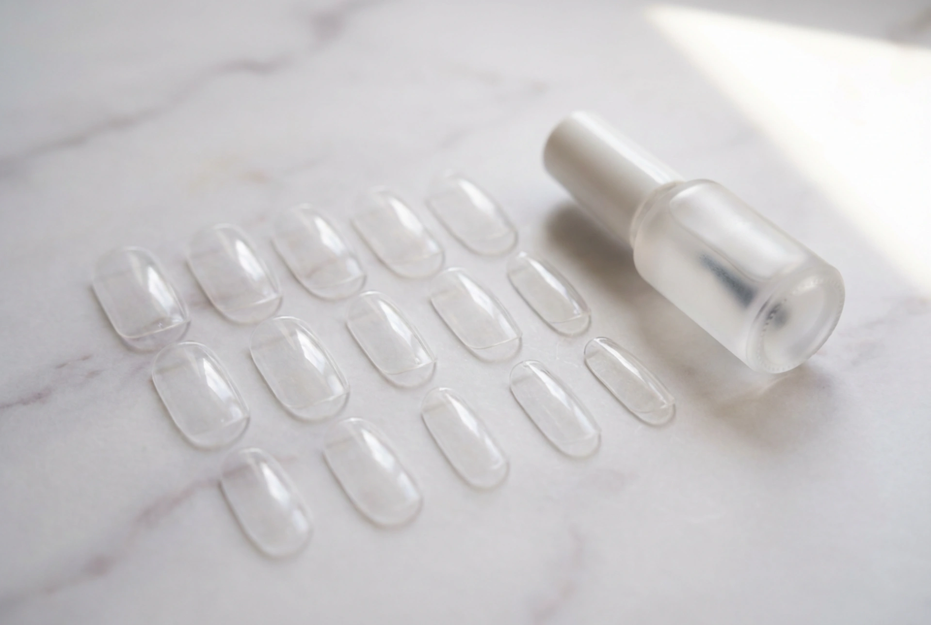 Unhas de gel prontas: quando escolher e como aplicar corretamente