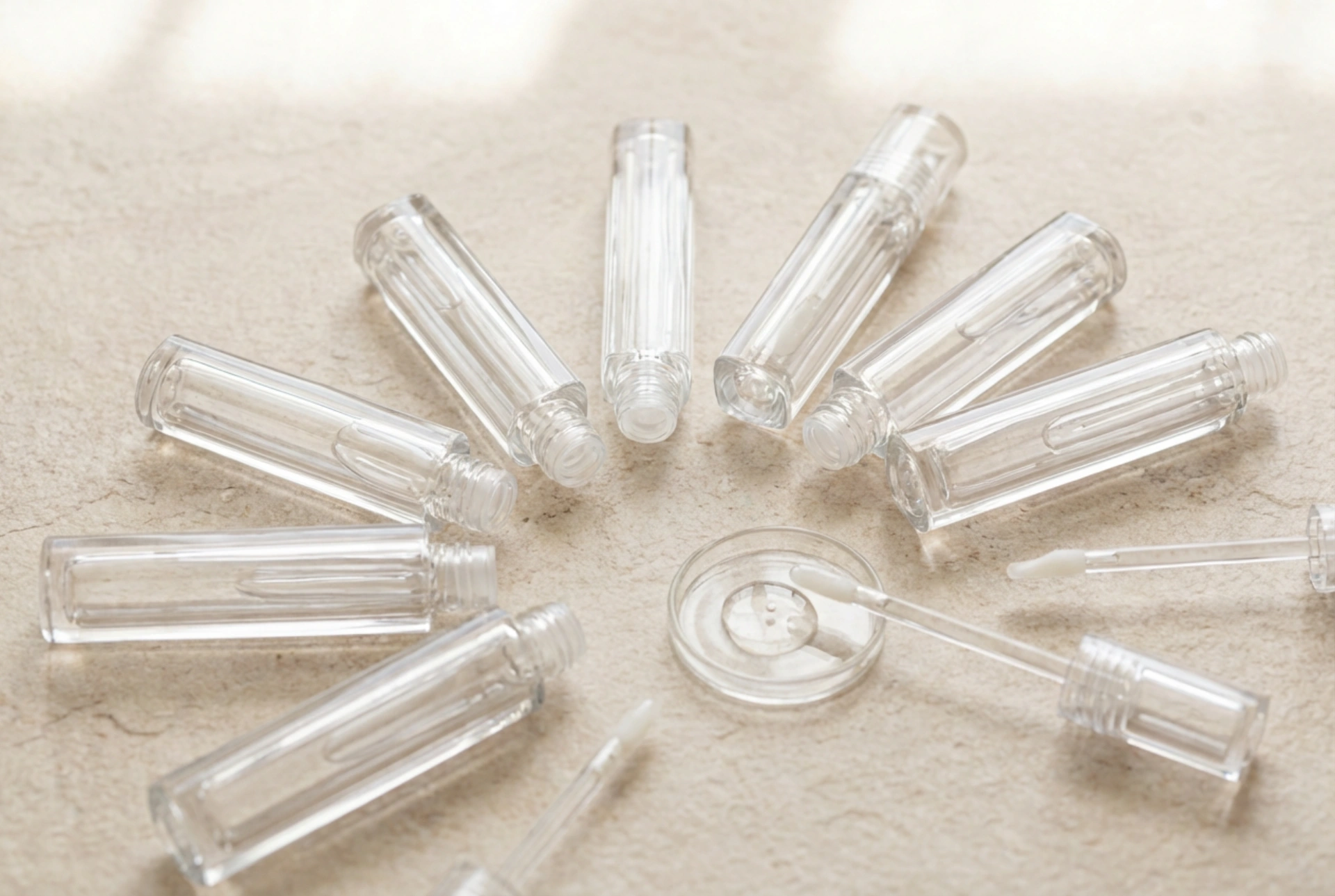 Gloss Labial Transparente: Como Escolher Fórmulas e Usá-lo Sozinho