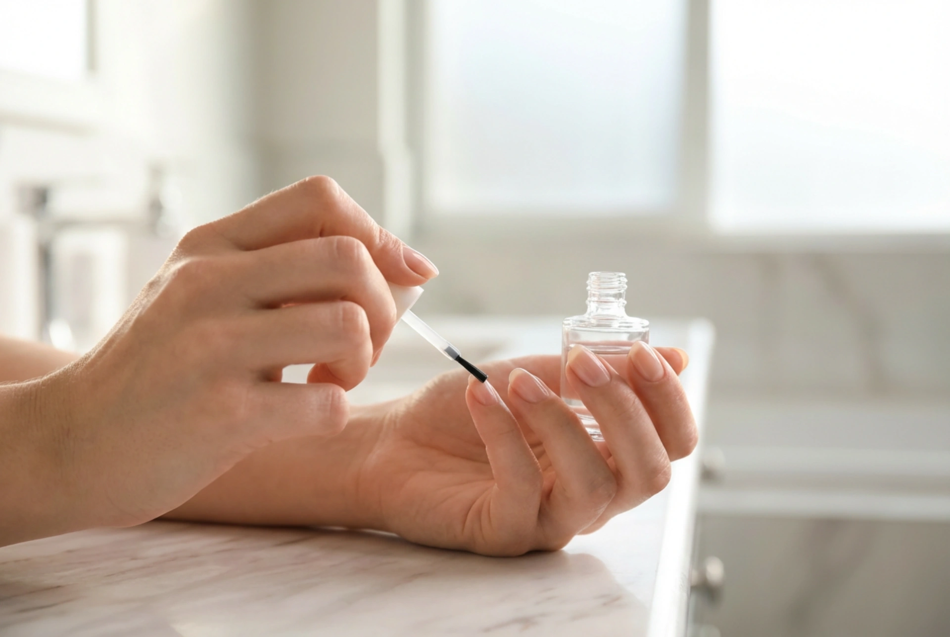 Base para verniz de unhas: por que usar e como aplicar